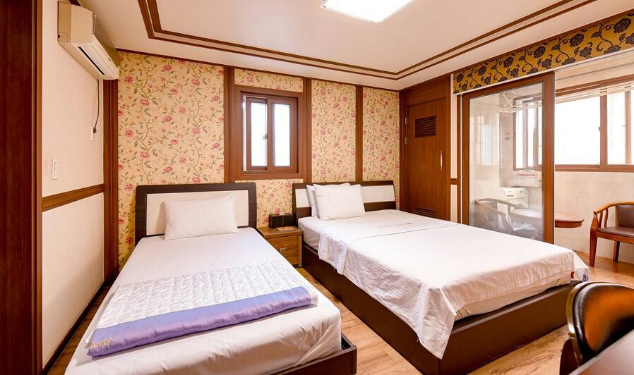 Hillstay Residence Hotel Gumi Екстер'єр фото